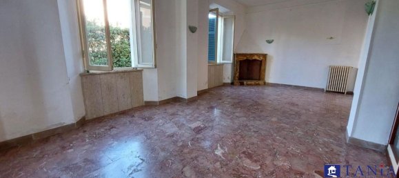 8غرفة منزل في Carrara, Italy رقم 48156 10