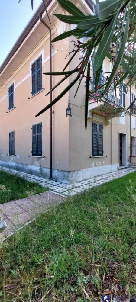 8غرفة منزل في Carrara, Italy رقم 48156