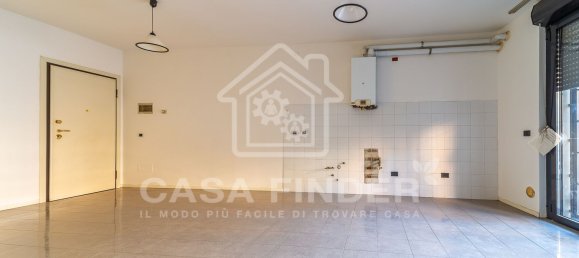 1 bedroom Apartment in Parma, Italy No. 352588 3