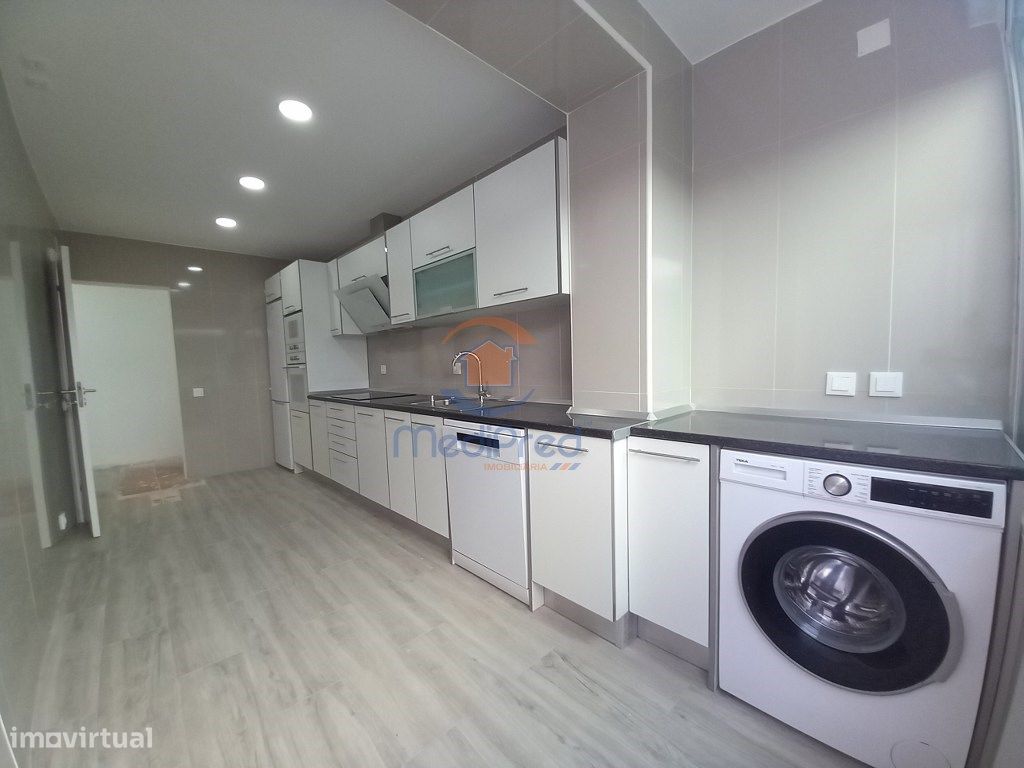 Apartamento de 2 dormitorios en Ericeira, Portugal No. 176203