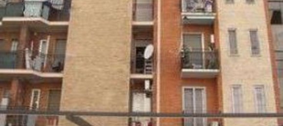 Studio in Milan, Italy No. 244029 3