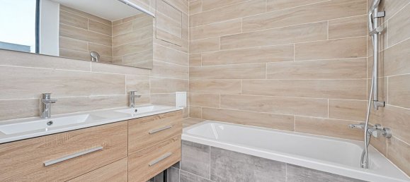 3 bedrooms Duplex in Montreuil, France No. 180400 26