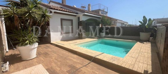 3 bedrooms House in Alicante, Spain No. 148881 4