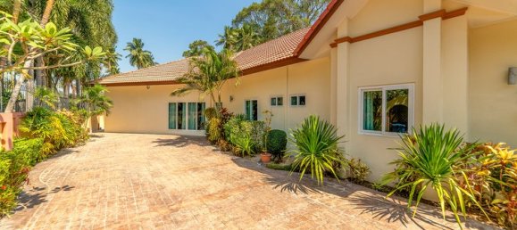 5 chambres villa à vendre à Pattaya, Chonburi, Eastern Thailand, Thailand № 63377 4