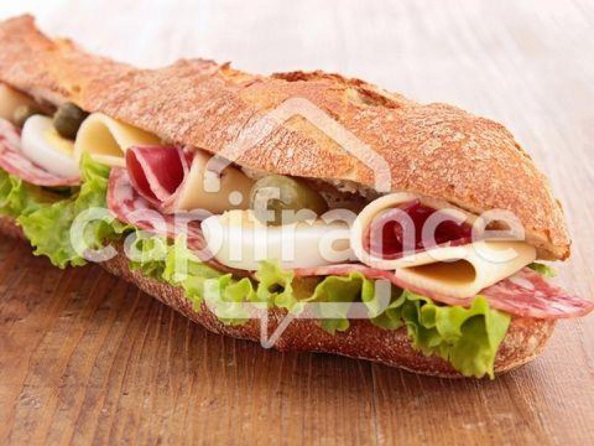 210m² Office in Bordeaux, France No. 18034