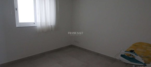 Apartamento de 2 dormitorios en Saint Paul's Bay, Malta No. 10739 7