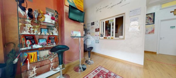 4-salle Appartement à Francavilla Fontana, Italy No. 21900 3