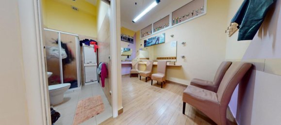 4-salle Appartement à Francavilla Fontana, Italy No. 21900 12