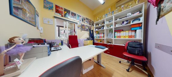 4-salle Appartement à Francavilla Fontana, Italy No. 21900 4