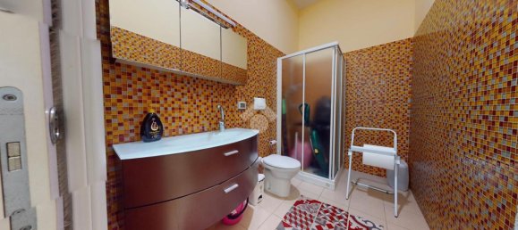 4-salle Appartement à Francavilla Fontana, Italy No. 21900 5