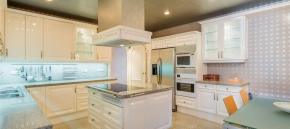 6 غرف نوم منزل في Marbella, Spain رقم 25626 4