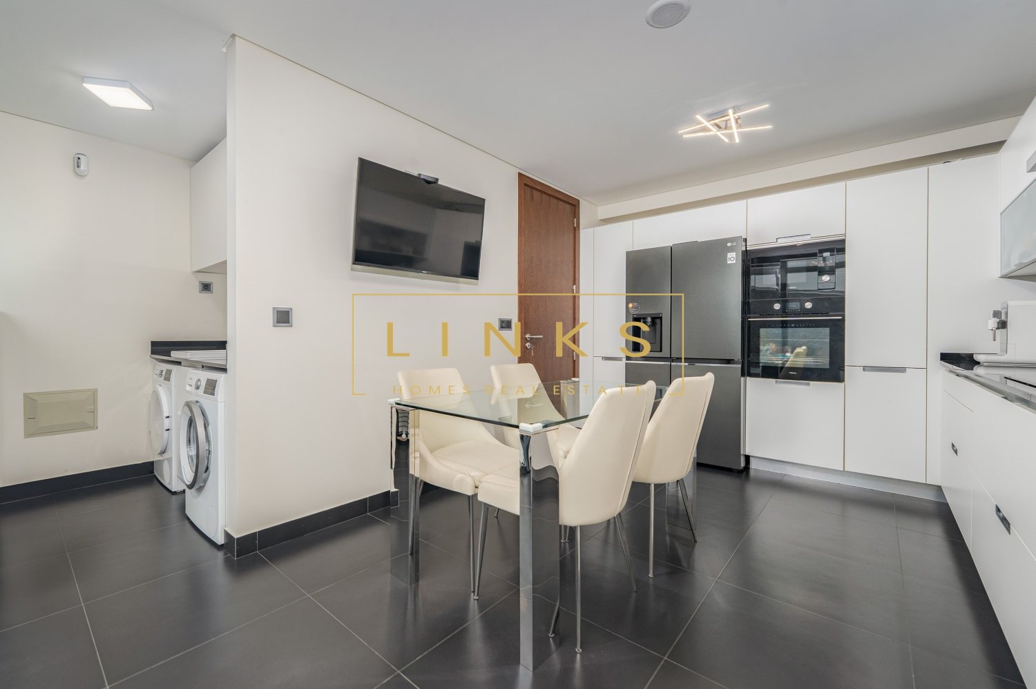 3 غرف نوم فيلا في Camara de Lobos, Portugal رقم 110355