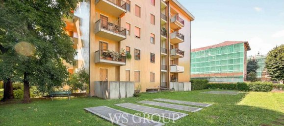 4-salle Appartement à Monza, Italy No. 259015 36