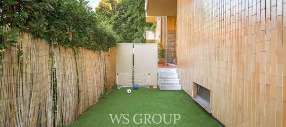 4-salle Appartement à Monza, Italy No. 259015 28