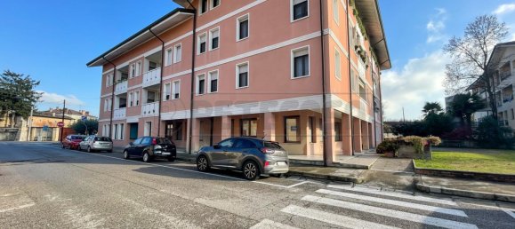 Bureau à Udine, Italy 80m² No. 114771 2