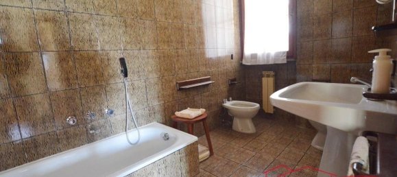 3 bedrooms Apartment in Lucca, Italy No. 210066 22