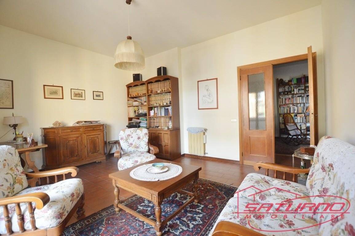 3 bedrooms Apartment in Lucca, Italy No. 210066