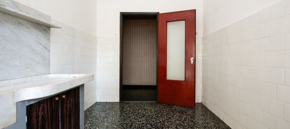 Apartamento de 7 dormitorios en Genoa, Italy No. 364689 9