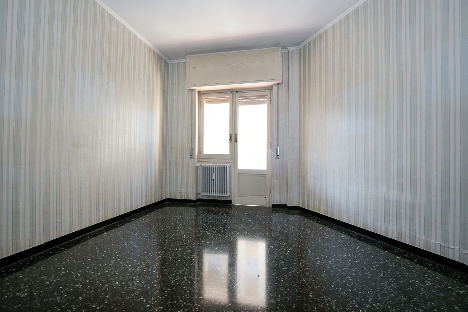 Apartamento de 7 dormitorios en Genoa, Italy No. 364689