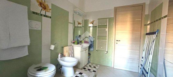 Apartamento de 2 dormitorios en Genoa, Italy No. 176429 7