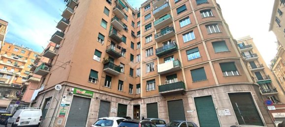 Apartamento de 2 dormitorios en Genoa, Italy No. 176429 8