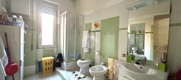 Apartamento de 2 dormitorios en Genoa, Italy No. 176429 6