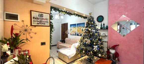 Apartamento de 2 dormitorios en Genoa, Italy No. 176429 13