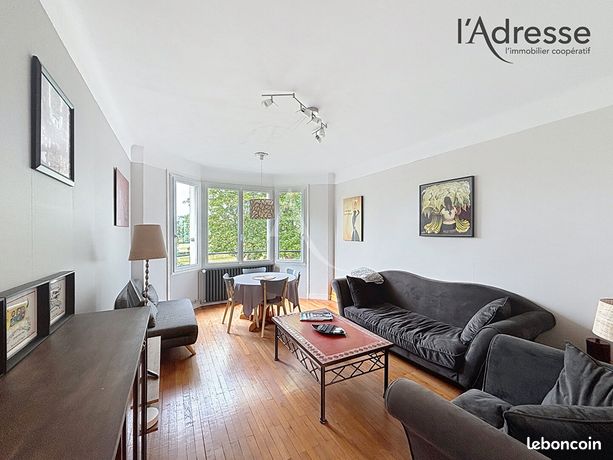 2 bedrooms Apartment in Suresnes, France No. 311700