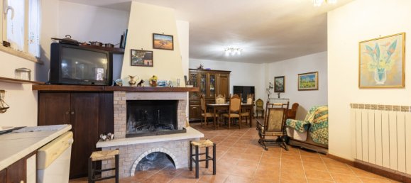 Дом с 3 спальнями в Риньяно Фламинио, Италия № 347242 27