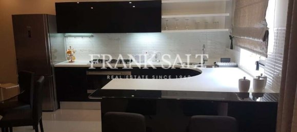 3 bedrooms Apartment in Victoria, Malta No. 5641 4