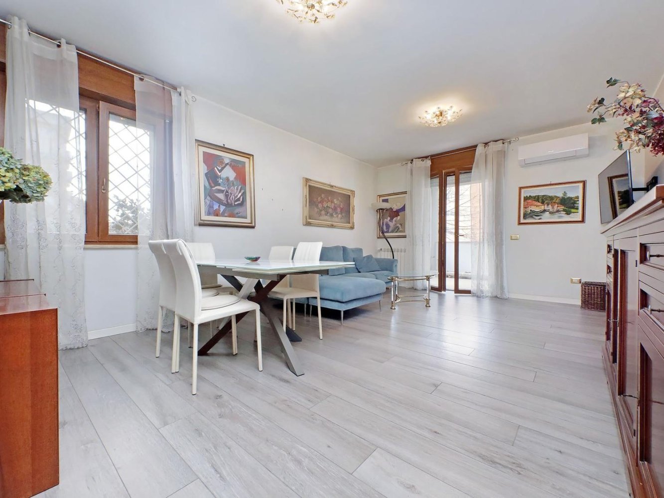 3غرفة شقة في Rome, Italy رقم 114020