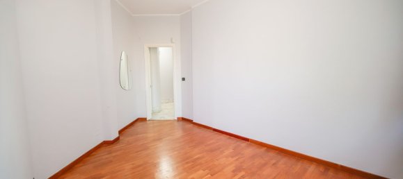 3 rooms Apartment in Turin, Italy No. 127915 24