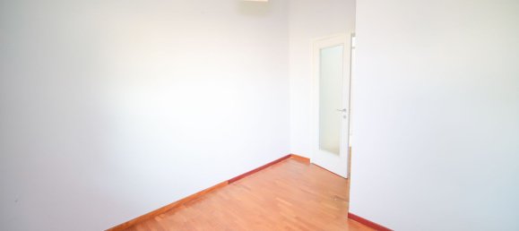 3 rooms Apartment in Turin, Italy No. 127915 74