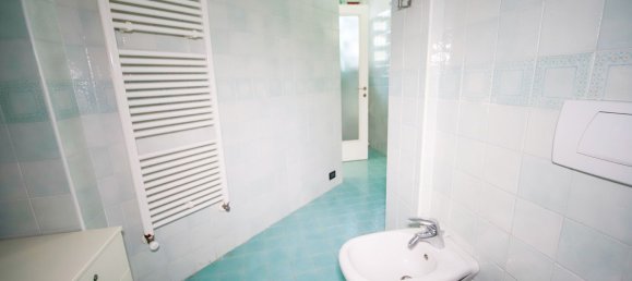 3 rooms Apartment in Turin, Italy No. 127915 89