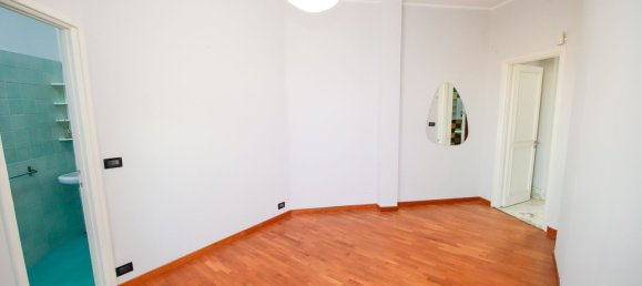 3 rooms Apartment in Turin, Italy No. 127915 22