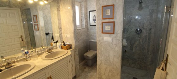 5 bedrooms Villa in Cadiz, Spain No. 29194 30