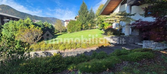 4 bedrooms Villa in Auronzo di Cadore, Italy No. 225177 2