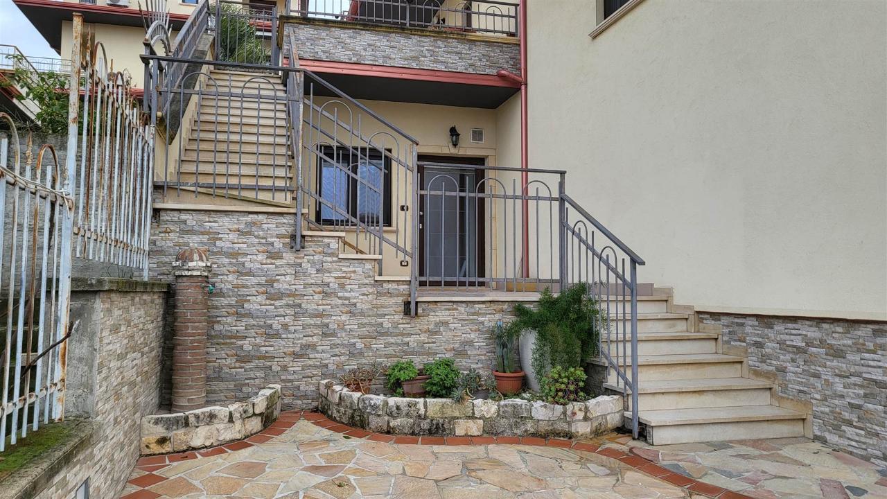 Apartamento de 3 habitaciónes en Rose, Italy No. 69971