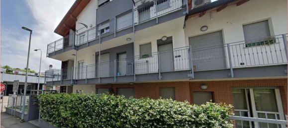 Квартира с 6 комнатами в Ро, Италия № 229216 2