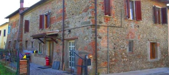 Studio in Sinalunga, Italy No. 135861 7