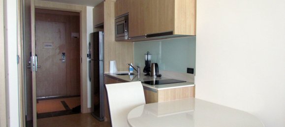 Studio in the Condo in Pattaya, Thailand No. 3912 5