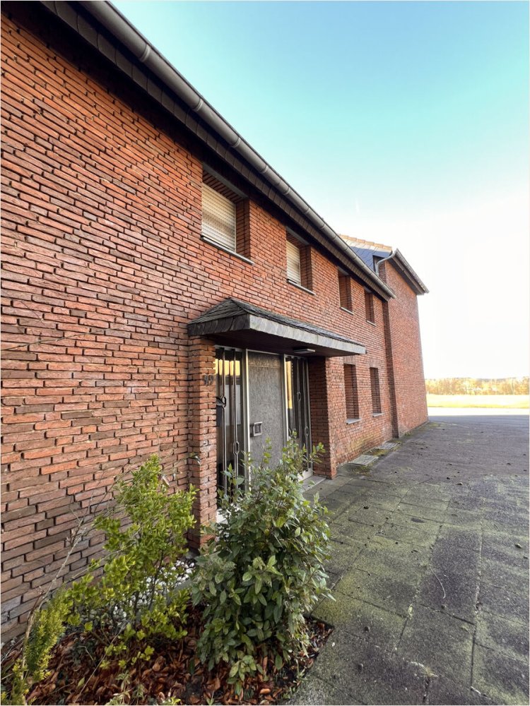 Moradia em banda de 5 divisões em Aachen, Germany N.º 47204