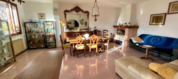6 rooms Villa in Udine, Italy No. 70980 8