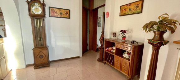 6 rooms Villa in Udine, Italy No. 70980 4
