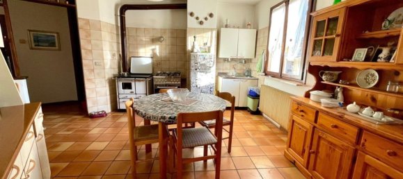 6 rooms Villa in Udine, Italy No. 70980 9