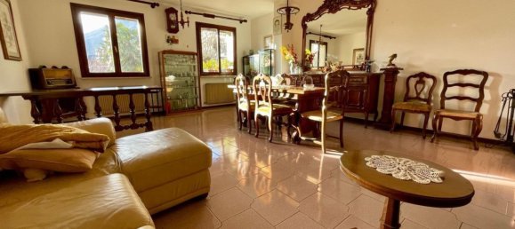 6 rooms Villa in Udine, Italy No. 70980 7