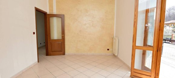 Квартира с 2 комнатами в Куорнье, Италия № 169597 4