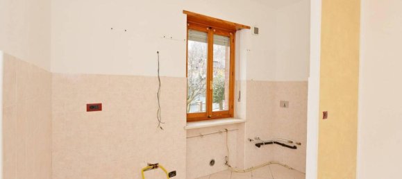 Квартира с 2 комнатами в Куорнье, Италия № 169597 11