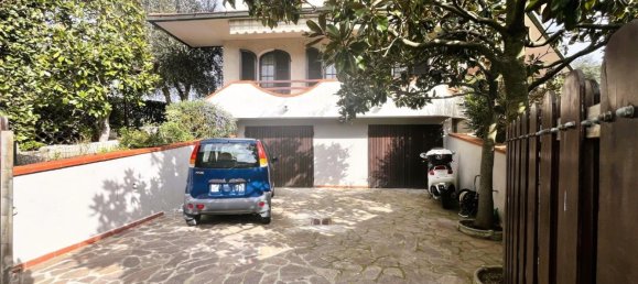 5 bedrooms Villa in Rosignano Marittimo, Italy No. 304134 2