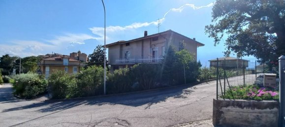 3 Schlafzimmer Haus in Montappone, Italy, Nr. 110798 9